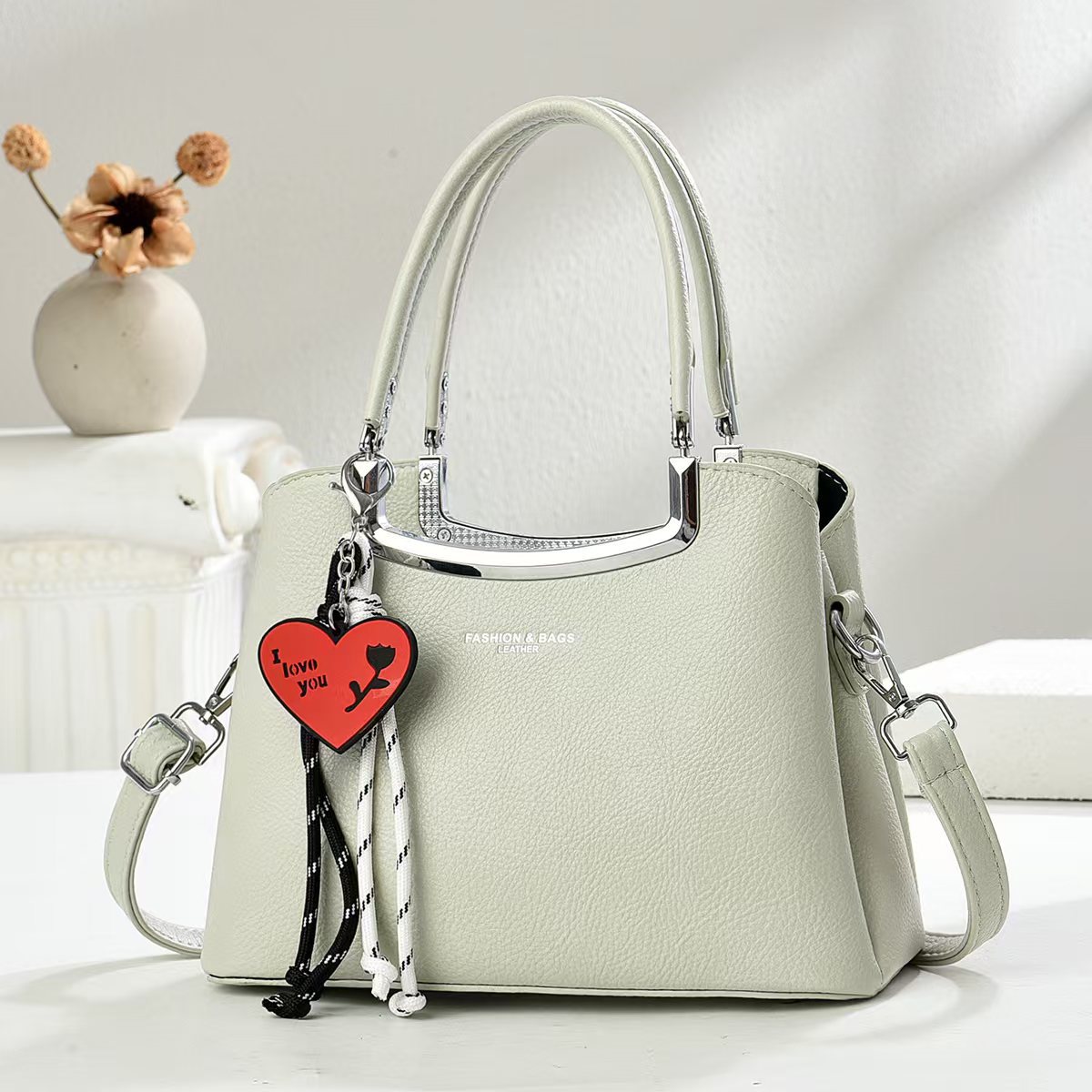 Fabricantes de bolsos de mensajero de un solo hombro de todo fósforo, bolsos de gran capacidad con sentido de alta gama, bolsos de moda, bolsos de mujer de mediana edad, bolsos de madre de mediana edad, atmósfera