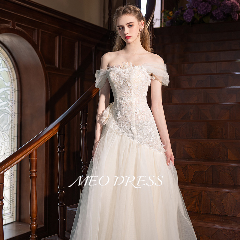 Light Wedding Dress, Accessible Luxury, Classy Niche Design, Bride's Wedding Dress, Fairy Lace, Heavy Industry, Slim Fishtail Toast Dress Light Wedding Dress, Accessible Luxury, Classy Niche Design, Bride's Wedding Dress, Fairy Lace, Heavy Industry, Slim Fishtail Toast Dress