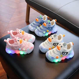 2022新款宝宝发光卡通运动鞋男女童软底跑步鞋幼童LED发光鞋卡通