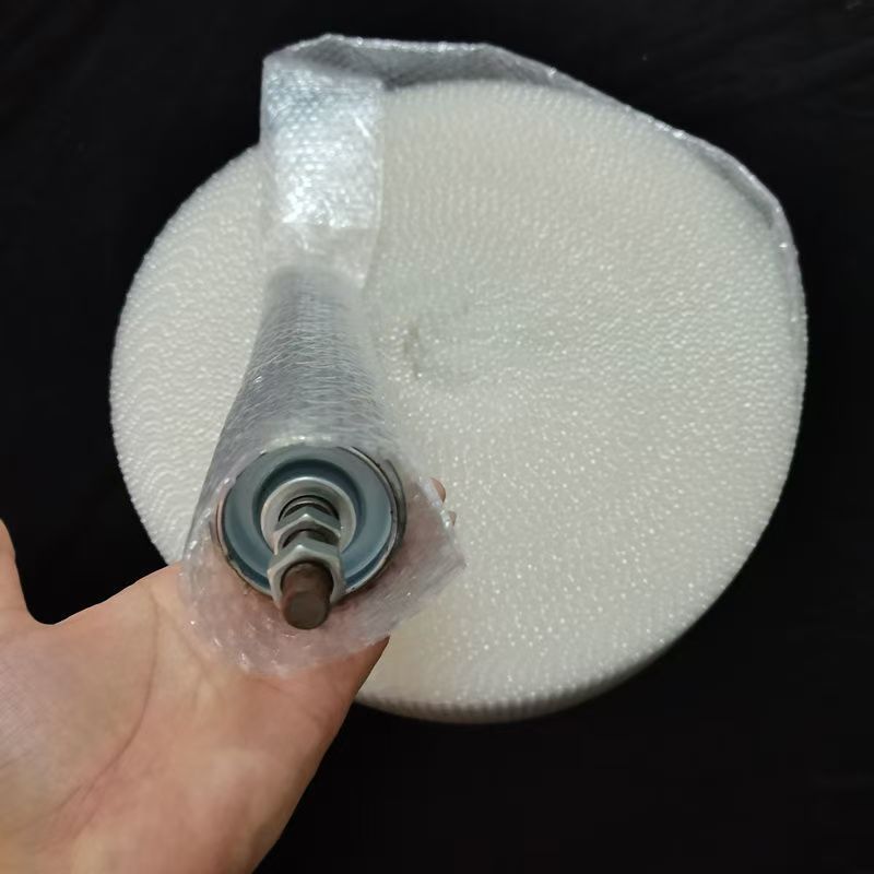 气泡卷膜筒料汽车线材灯管快递防磨防刮花包装气泡直通袋厂家直销