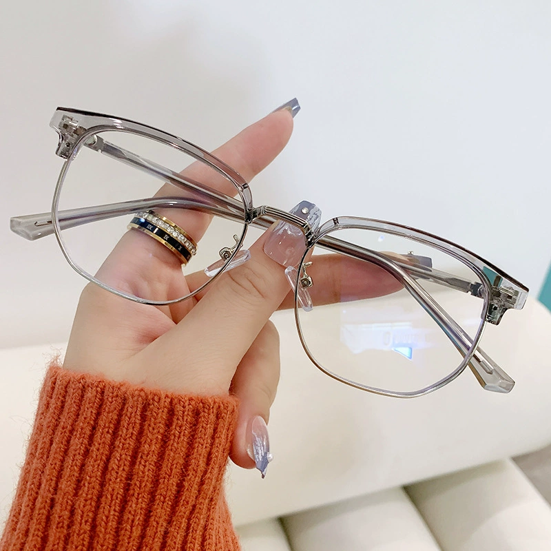Fashionable glasses, Korean style