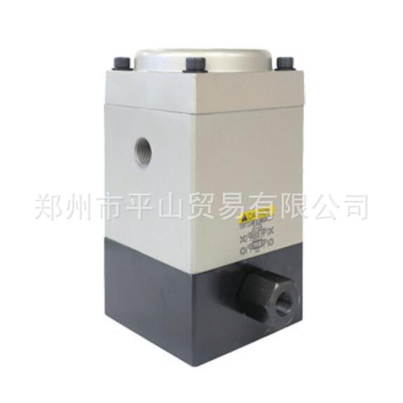 日本SR夹紧泵SR10015D-A2气动油泵