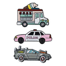美国科幻喜剧回到未来时光车跑车胸针卡通冰淇淋车警察徽章装饰