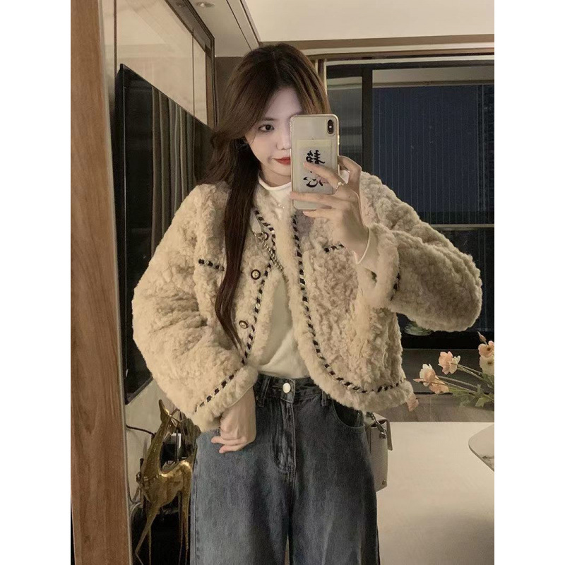 Small fragrant style jacket women's winter 2025 new imitation lamb fur loose short high-end style street-fried long-sleeved cotton jacket
