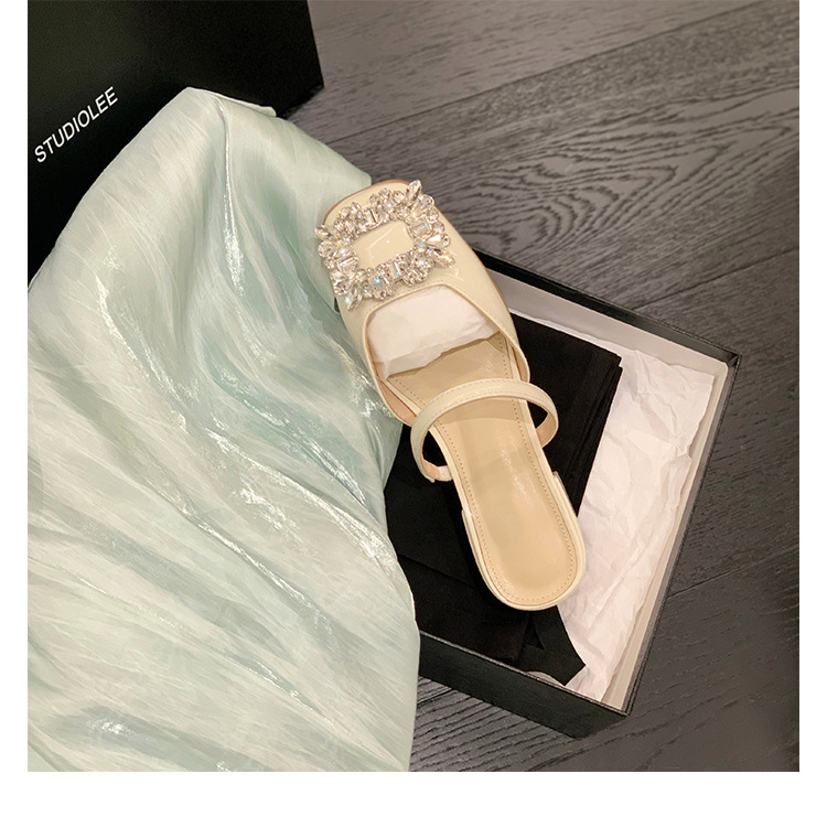 Grape Mom with the same style 2023 spring new sexy sandals and slippers women flash diamond shallow mouth square head flat half drag sandals women_voghion.com