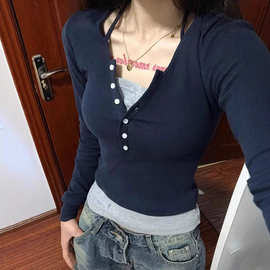 美式正肩长袖t恤女春秋冬修身假两件设计感小众辣妹短款打底上衣