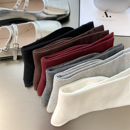 【Spring and Autumn Winter Women's Crew Socks, Sporty Pile Socks for Girls, Thin and Breathable Red Pile Socks】