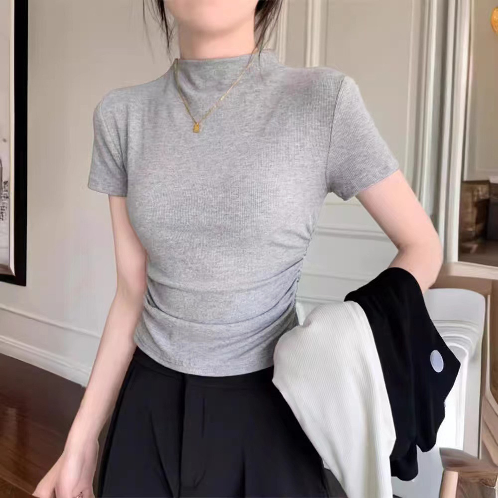 회색
