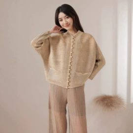 连衣裙;时尚休闲套装;女式T恤