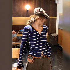 半岛早秋毛衣韩系撞色条纹针织衫女早秋修身短款气质开衫上衣深蓝