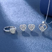Маленькая красная книга быстро встряхивает звуковую сеть Red Live Love Design Серебряное ожерелье Женская имитация D-цвета Мозамбик Женская подвеска оптом