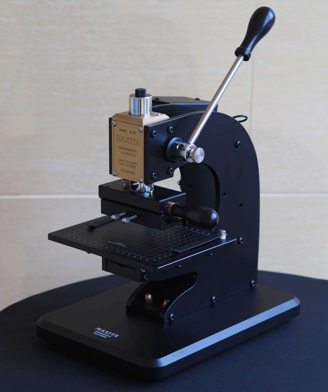 造具MAXITA 烫金机  logo模压印  名片皮革包装压痕机 手工皮具