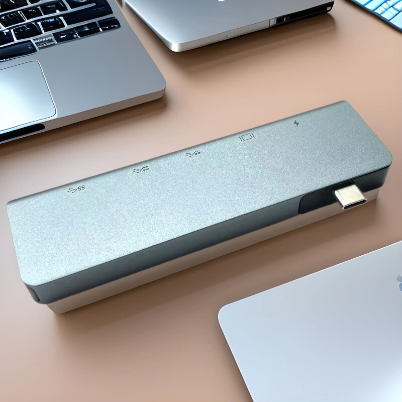 Type-c 5-in -1 side plug-in docking station aluminum alloy material plug and play suitable for laptops, etc.