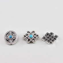 藏银密宗十字金刚法轮背云 尼泊尔饰品 法轮密宗羯磨杵中国结背云