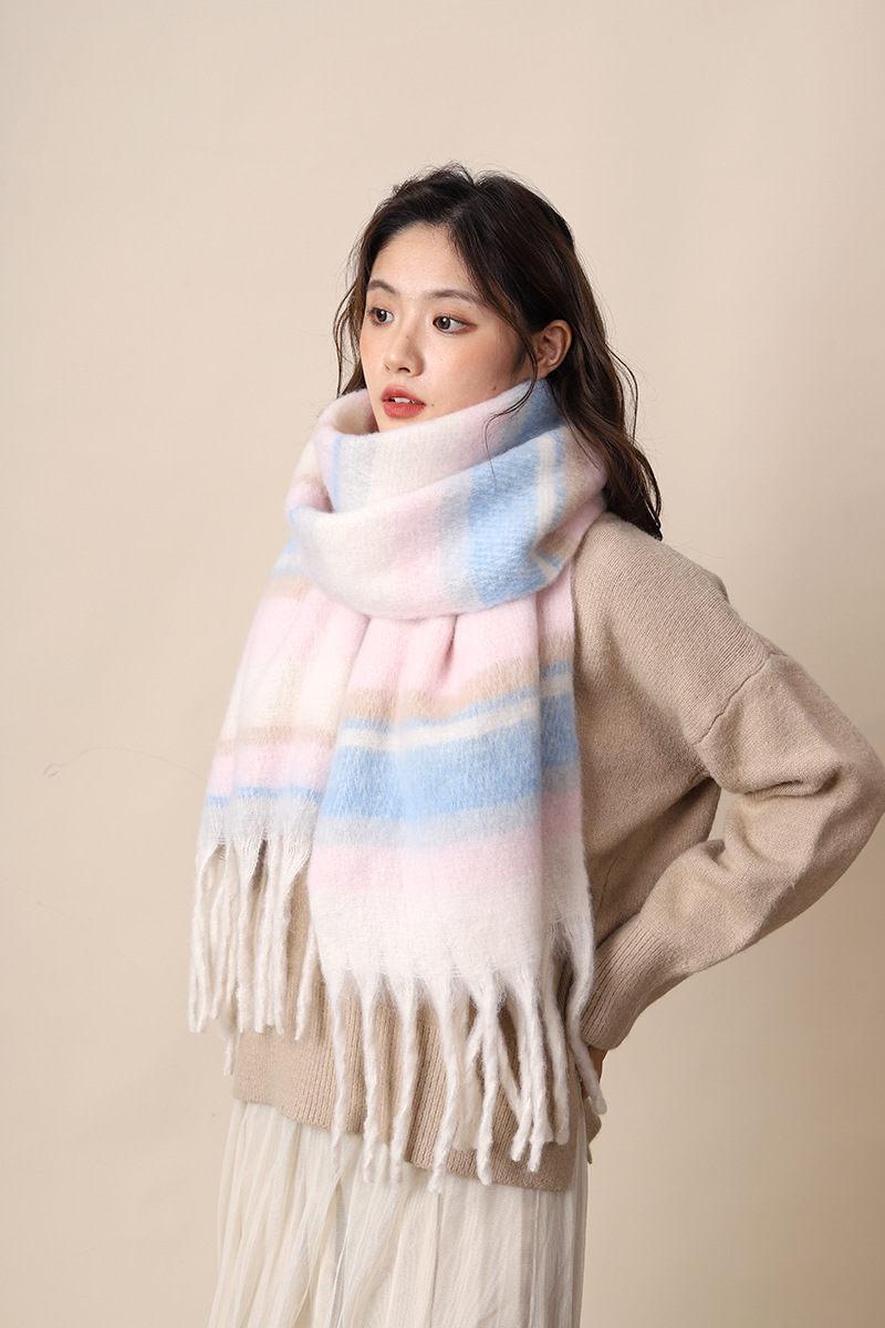 Écharpe en peluche mohair épaisse polyvalente pour femme Melad premium atmosphere en hiver 2024 nouvelle version coréenne pour l'automne_voghion.com