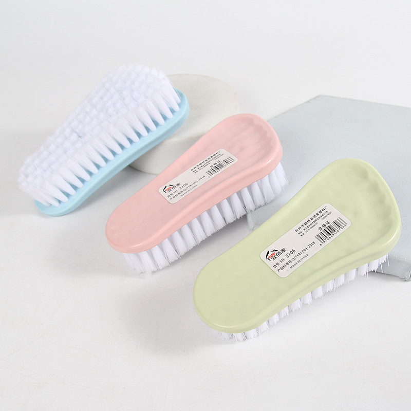 Cepillo de limpieza del hogar creativo cepillo de lavandería de plástico lindo multifuncional tipo de pie cepillo de zapatos de piel suave suministro de tienda de dos yuanes