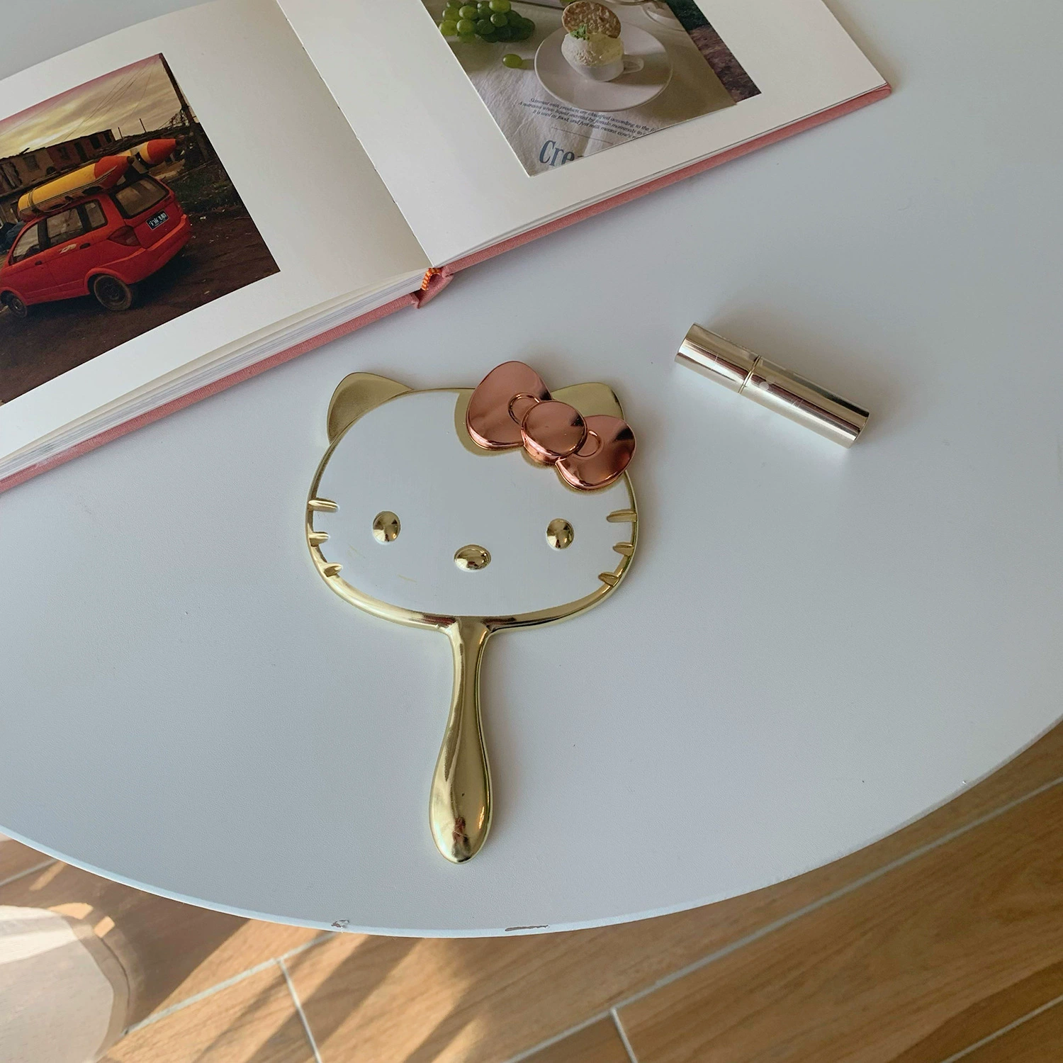Handheld Cat Mirror, Foldable Pocket Mirror, Small & Large, Golden or Silver