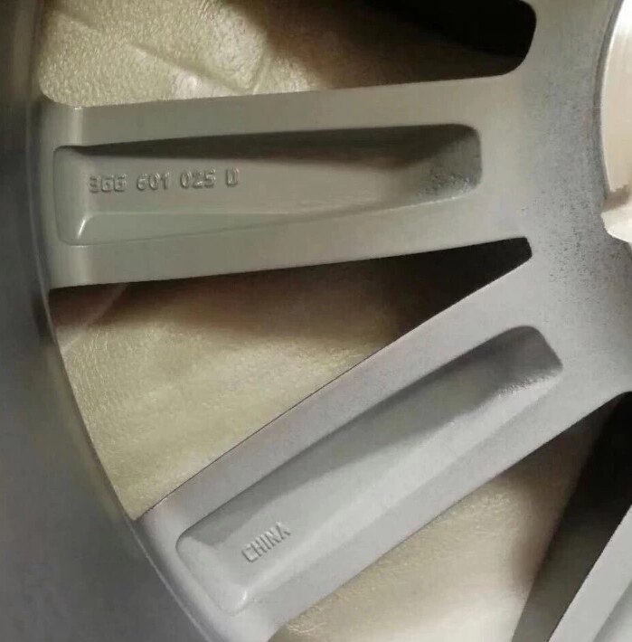 Compatible with Volkswagen CC 19inch Gold Coast aluminum alloy original factory rims and wheel covers