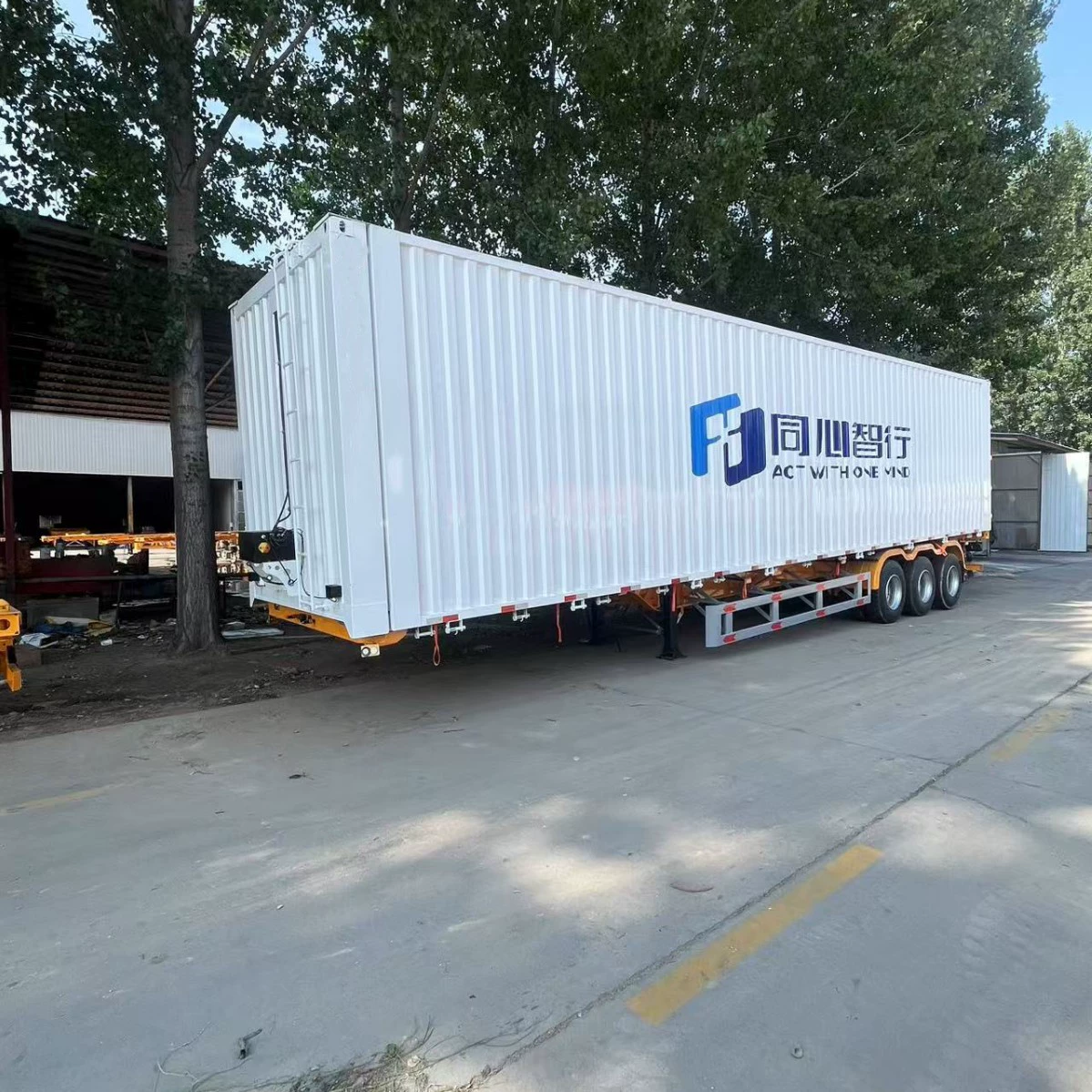 Прямые поставки с завода крытых контейнерных прицепов с гидравлическим открыванием с обеих сторон контейнера.