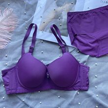 ���泬���o�ۺ��s��a�������b�۔n�{�����m͸��200���ă���CD��