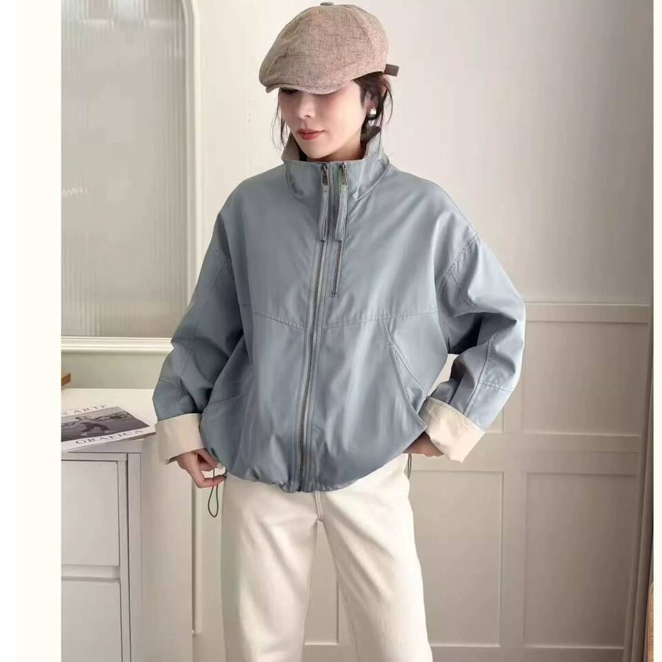 Áo khoác nữ ngắn cổ đứng khóa kéo đôi dáng nhỏ nhắn — hồng, màu xanh nhạt, quần kaki, đen chi tiết 6