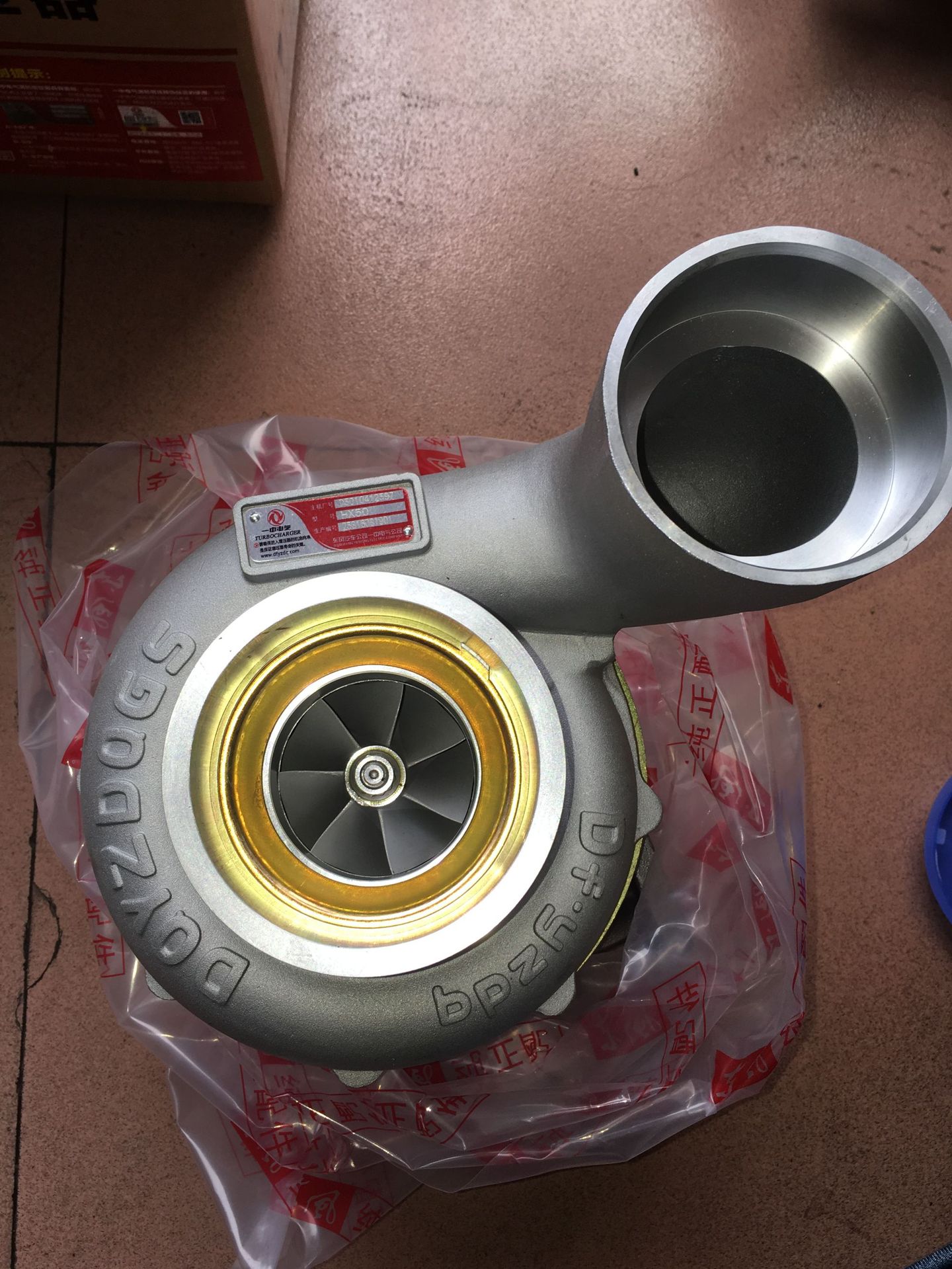 Suitable for Renault 7319 D5010412597 Hx50 Turbocharger