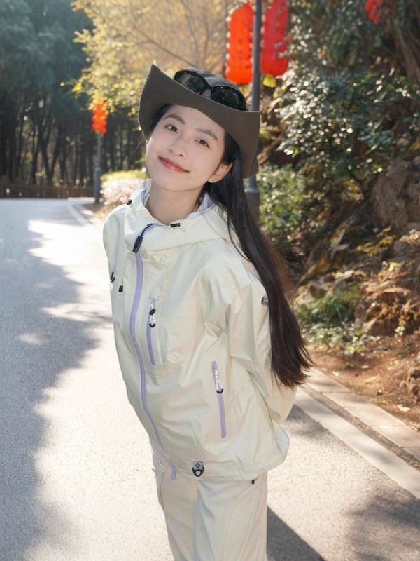 骆陀雪霁黄超好看冲锋衣女2025新款三合一户外防风徒步硬壳登山服|undefined