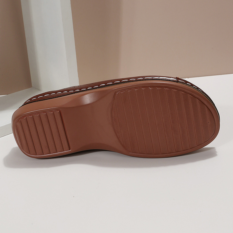 2024 Neue große hohle Schrägabsatz-Cool-Damen-Fischmaul-Hausschuhe mit dicker Sohle_voghion.com