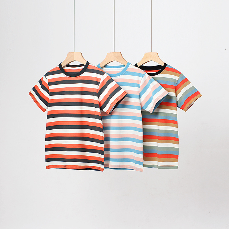 Ropa infantil de estilo coreano de verano nueva camiseta de manga corta para niños grandes a rayas de secado rápido transpirable superior de manga corta para niños al por mayor