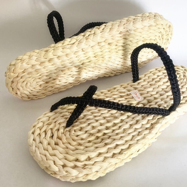 One Piece Luffy Shoes cos Props Flip Flops Slippers Couple Men's and Women's Corn Skin Woven Straw Shoes Casual Shoes