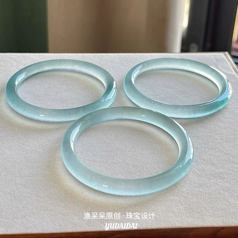 忠実度と天然アイスブルークォーツ岩翡翠ブレスレットエメラルドカラーライトグリーンアイス種類ライトグリーンビルマ翡翠ブレスレットライブブロードキャスト|undefined
