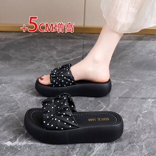 ������Ů�r�аٴ����⴩��Ů�A�_�ɐۺ����Yɳ��Ь�A��Ьƽ�כ���