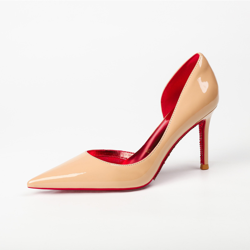 Nude red with red bottom diamond 8cm (side empty)