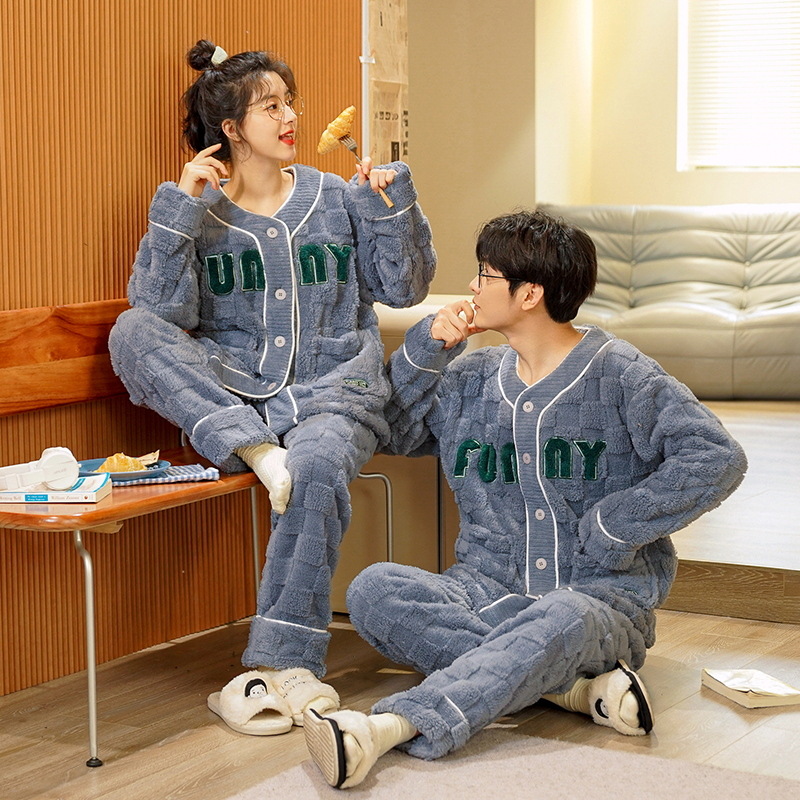 2023 Otoño e Invierno Nuevo coral polar pareja pijamas forrados de lana caliente franela ropa de abrigo hombres y mujeres ropa de hogar traje
