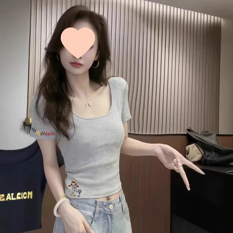Gray Cotton U-Neck Short-Sleeve T-Shirt for Women, Summer Slim-Fit Trendy High-Waisted Short Style, Youthful Cartoon U-Neck Top Gray Cotton U-Neck Short-Sleeve T-Shirt for Women, Summer Slim-Fit Trendy High-Waisted Short Style, Youthful Cartoon U-Neck Top
