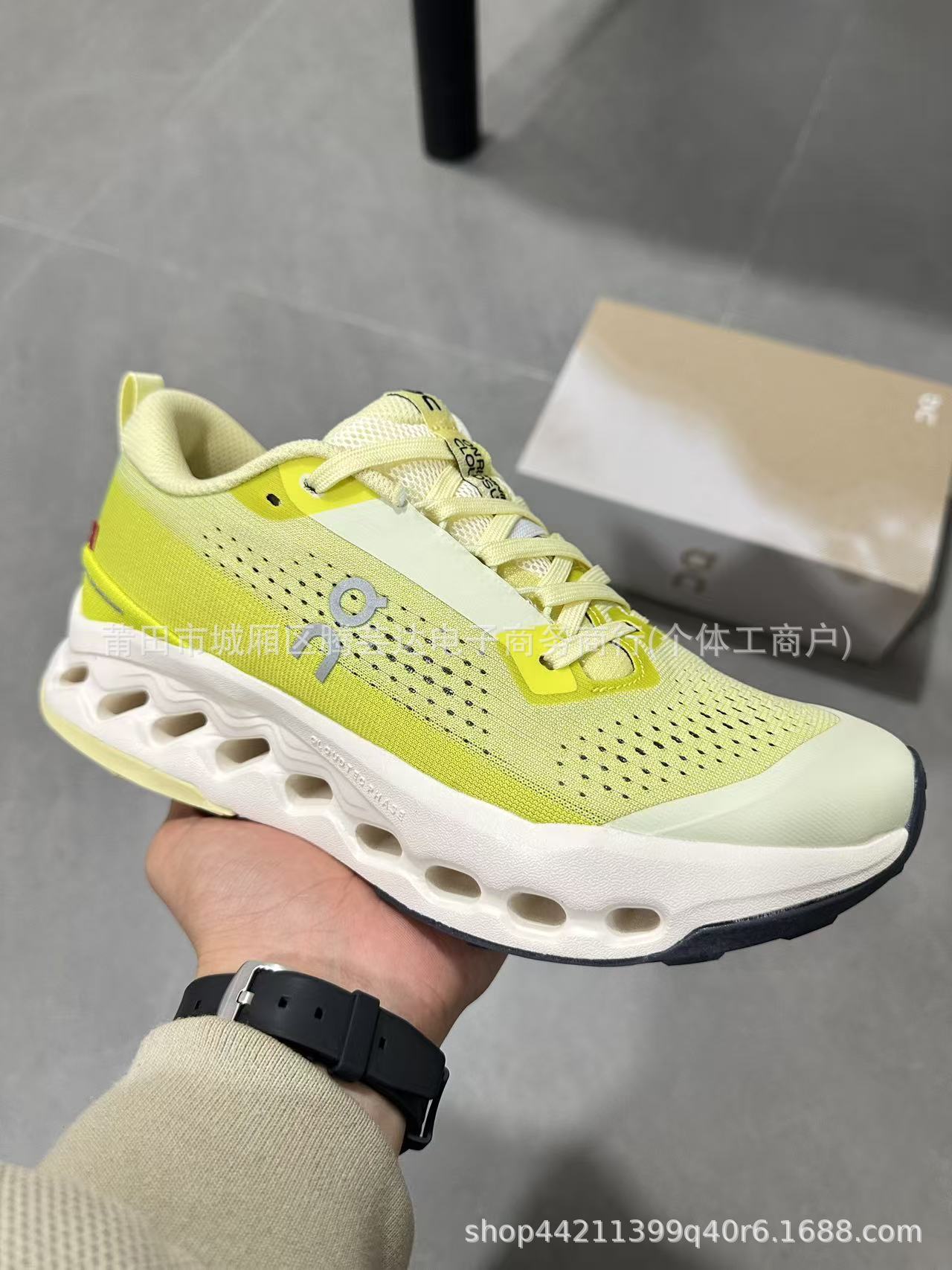 Fábrica de zapatos Putian Onn Run Cloudsurfer Max cómodos y transpirables zapatos deportivos casuales para hombres y mujeres