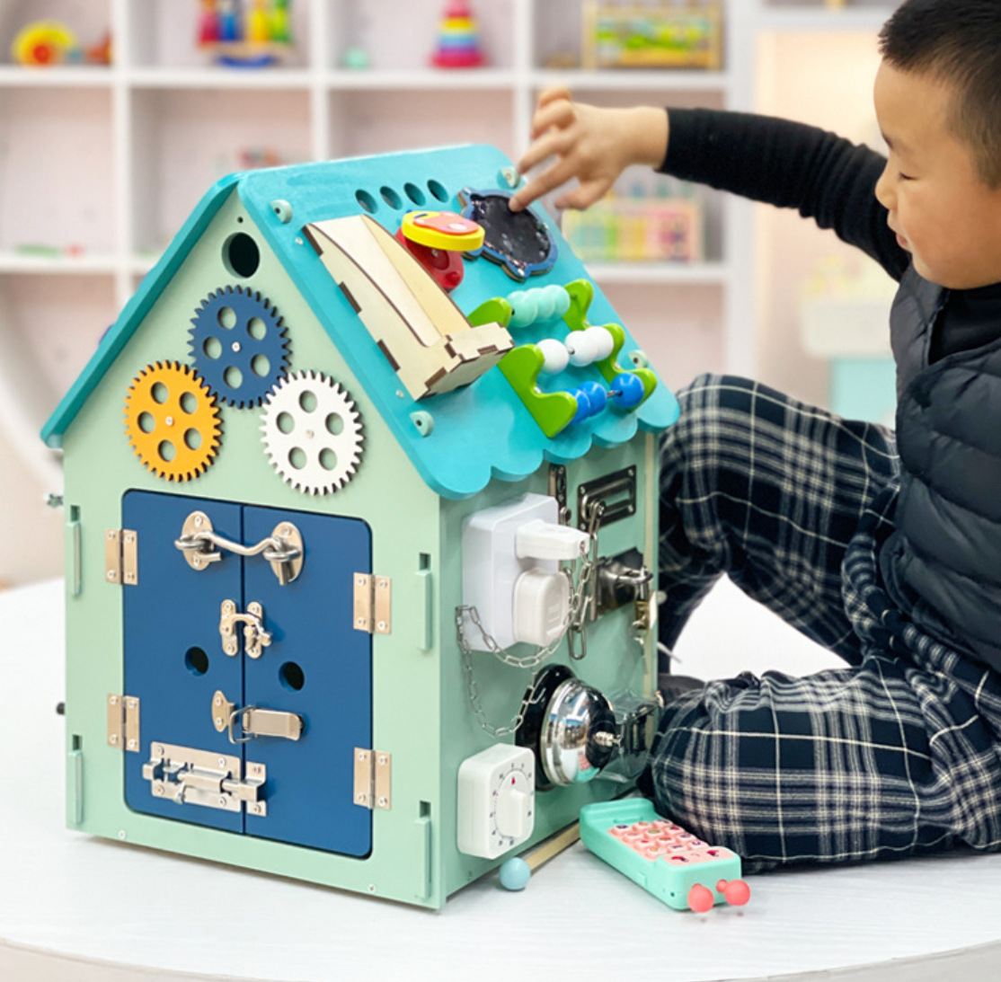 Casa ocupada de madera Montessori DIY bebé desbloqueo concentración entrenamiento Starry Sky Top juguete Montessori multifunción