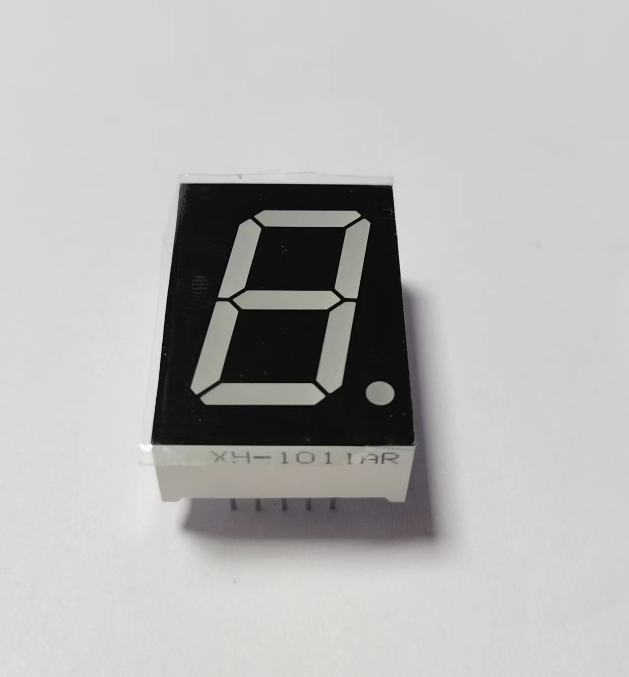 1位LED数码管 高亮共阴红光1位数码管 1.0英寸单8显示数码管厂家