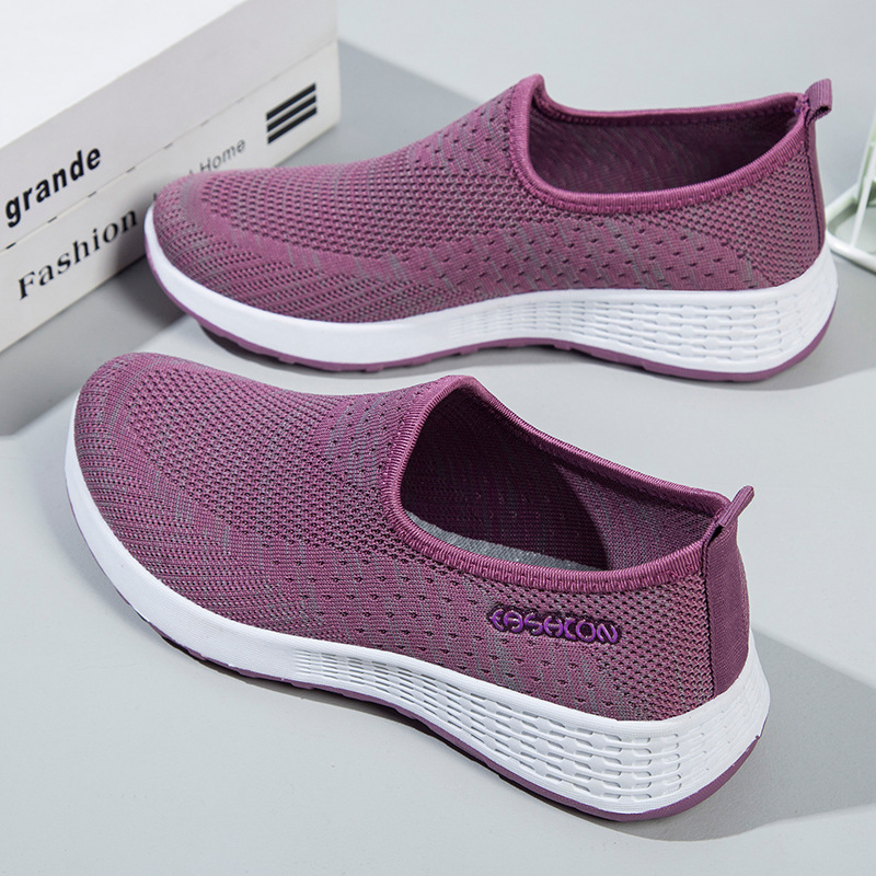 Viejo Beijing zapatos de tela de verano de las mujeres transpirable ligero slip-on mamá zapatos antideslizantes planos deportivos zapatos casuales zapatos de mujer