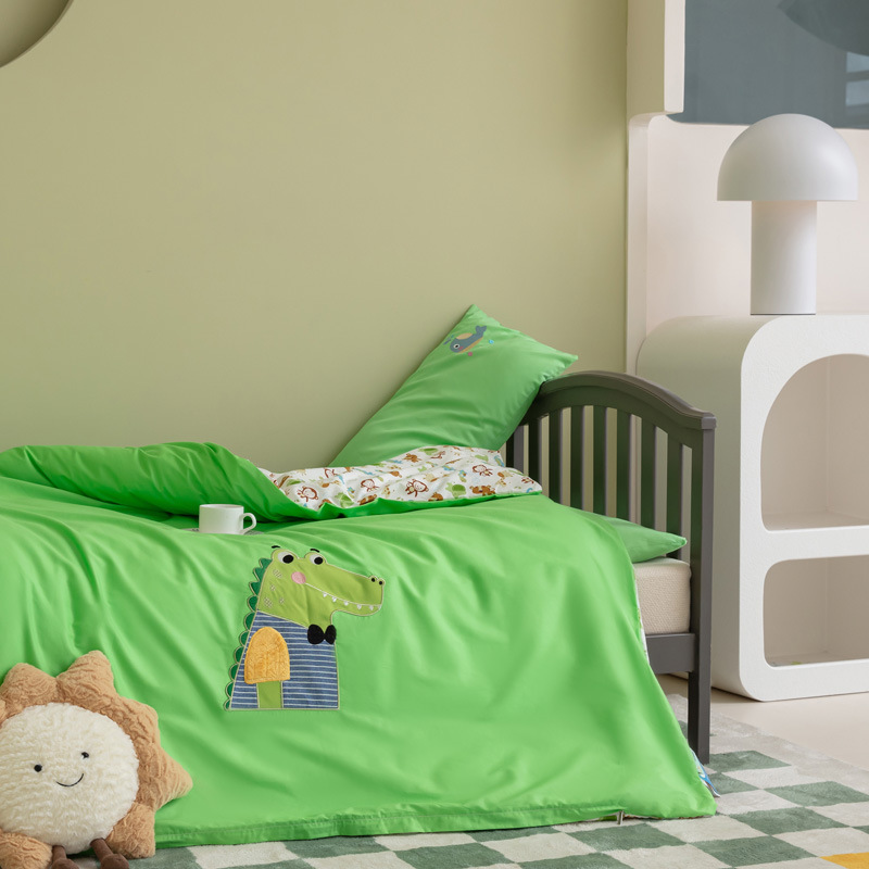 녹색 아기 악어