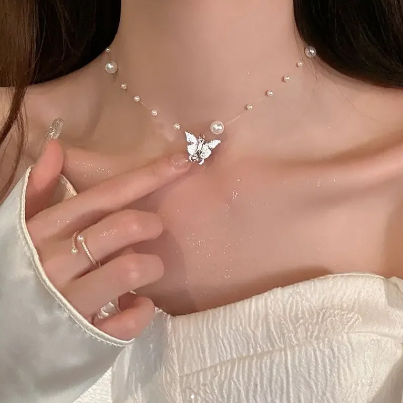 跨境热销珍珠蝴蝶项链轻奢小众设计感高级锁骨链choker necklace