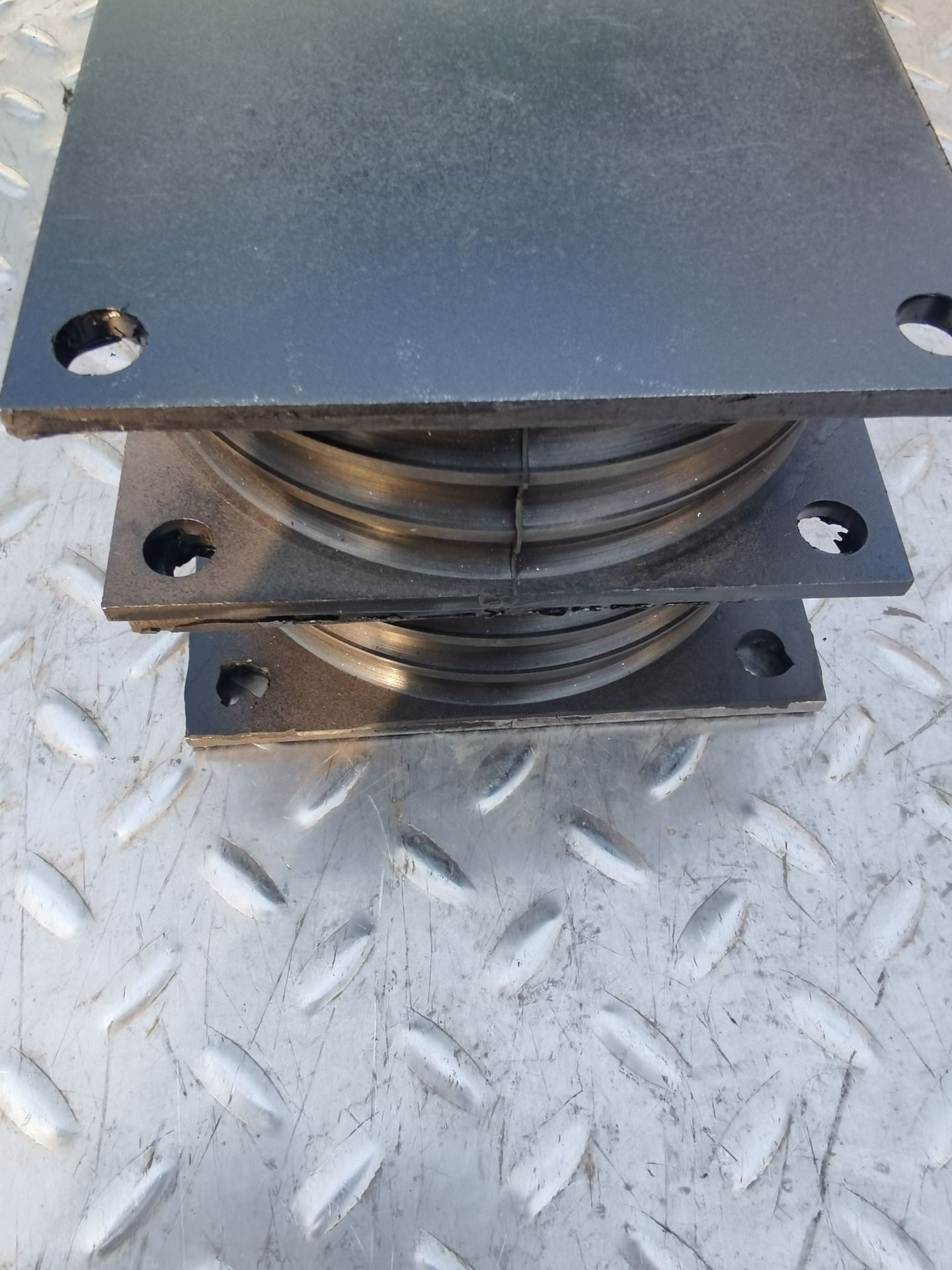 破碎机减震块，减震块，橡胶减震块，工程机械减震，橡胶连接件