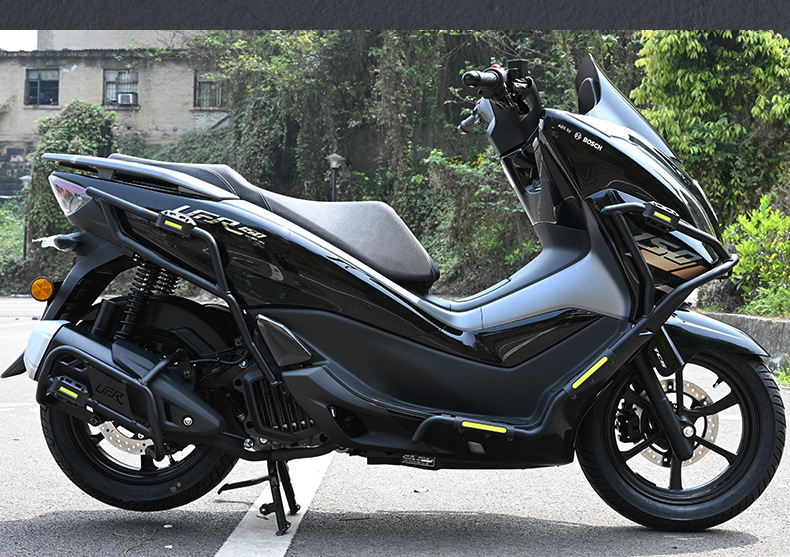 Suitable for Haojue Ufr150 Motorcycle Crash Bars, Front and Rear Anti-Fall Bumper Protection Bars, Modification Accessories