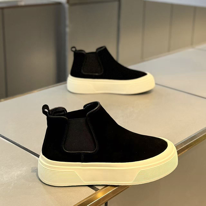 Wholesale Tiktok and Kuaishou Trending Chelsea Boots 2025 Winter Sports Casual Shoes Fashion Versatile Sneakers