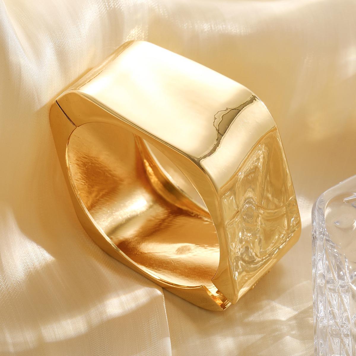 Brazalete abierto de cara ancha al por mayor Europa y los Estados Unidos venta caliente transfronteriza personalidad exagerada nicho joyería de mano mujer pulsera de textura metálica