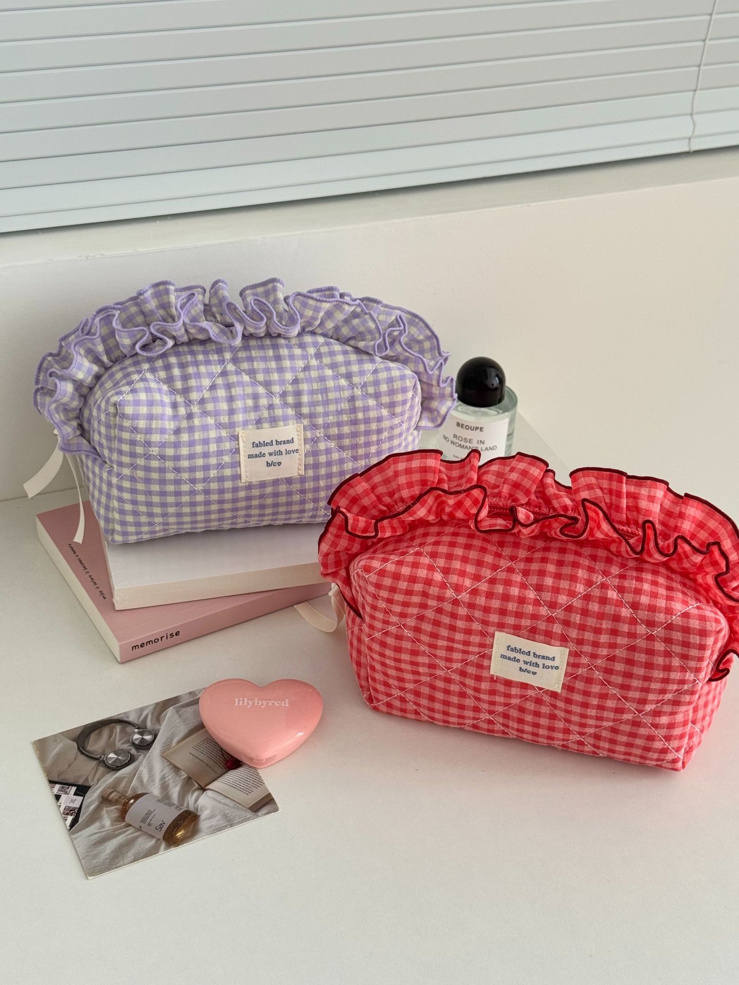 96g Weight Polyester Lining Material Zipper Closure Type / Strap Type Cosmetic Bag Bags Type Daily Occasion Cotton Material Bag, Lattice Pattern All Seasons Season Women's Gender Streetwear Style Square Shape Streetwear Bag Lattice Cotton Square Makeup Bags 1