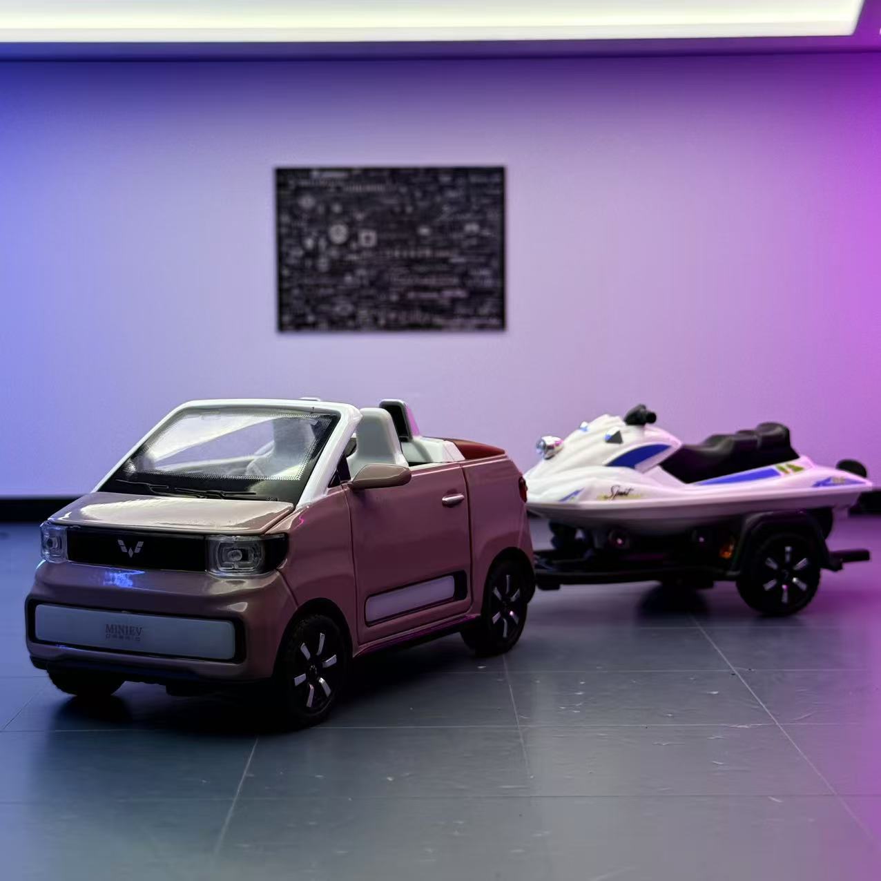 Coche a modelo de coche de aleación Wuling Mini convertible coche de aleación con moto de motor coche de juguete modelo de luz y sonido