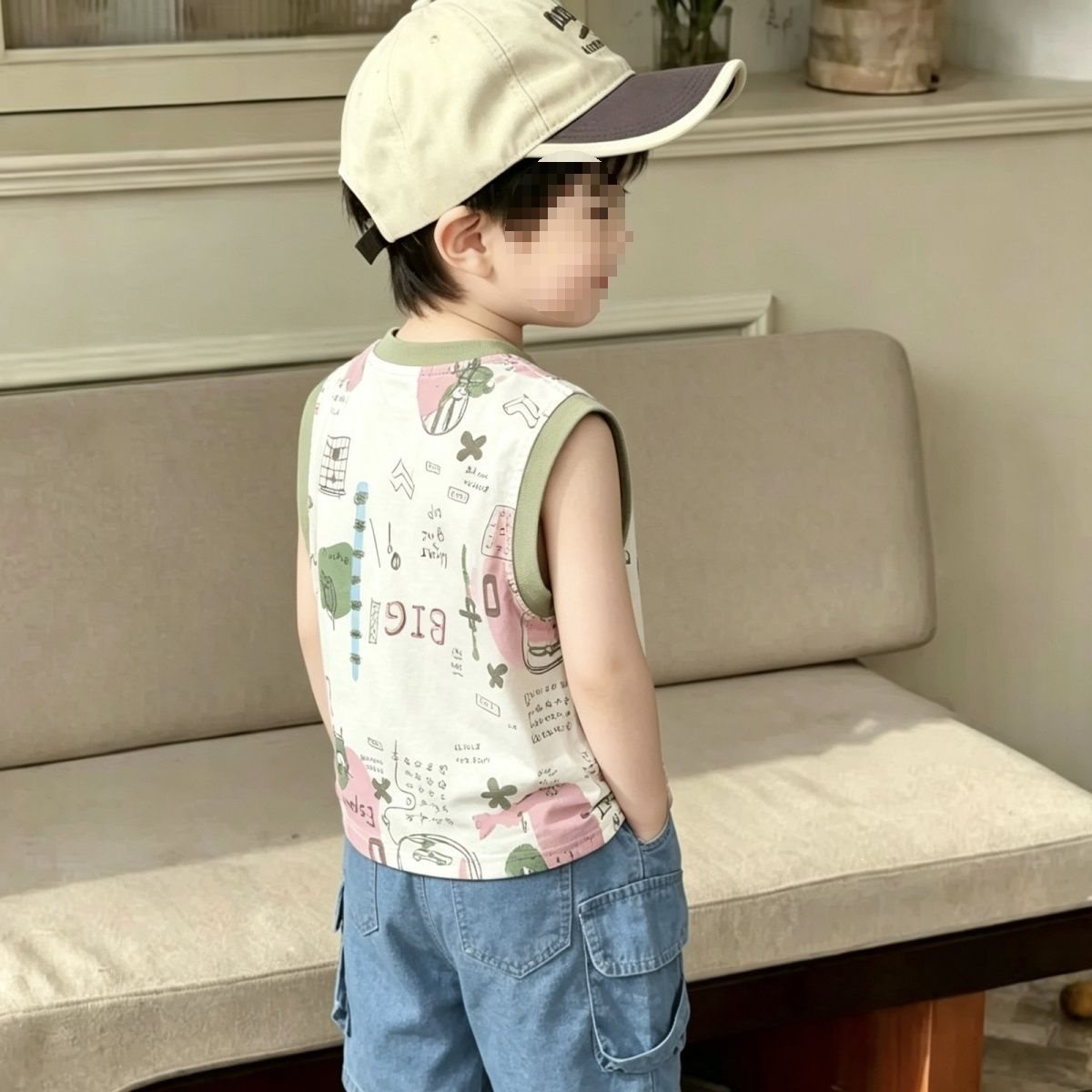 Breathable, stylish, soft vest/t-shirt for boys, with graffiti, tie-dye, and watermark designs, short-sleeved, dopamine-enhancing.