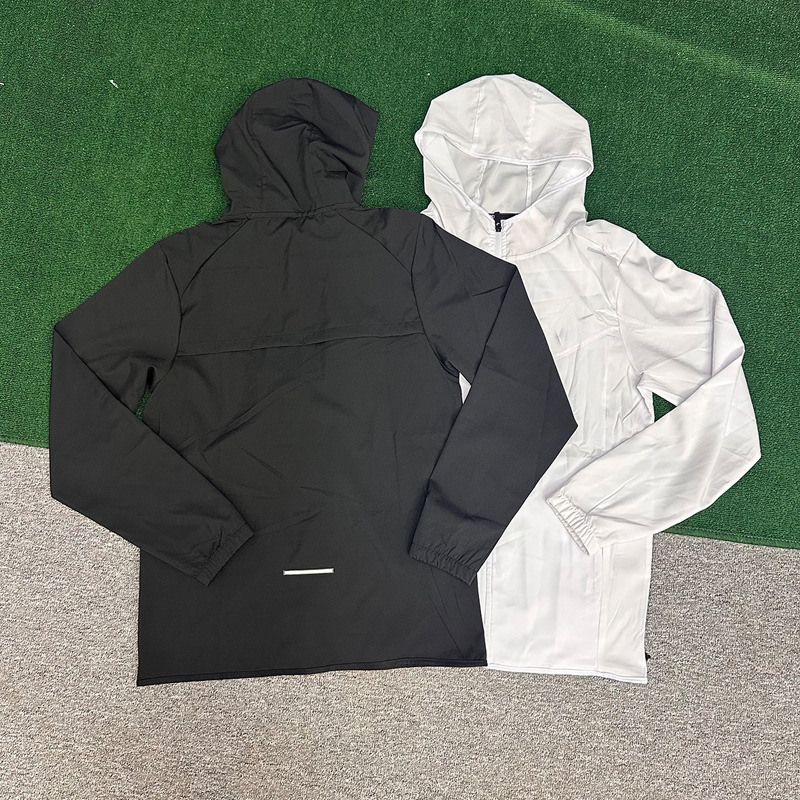 Wholesale outdoor sun-protective clothing, casual, lightweight, breathable, suitable for sports, windproof, waterproof, and sun-resistant, designed for couples
