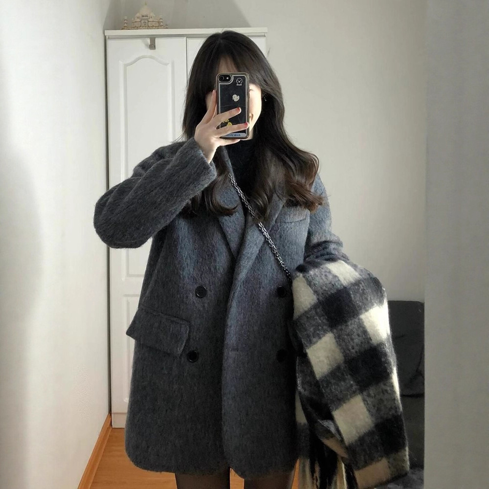 Fur coat have cash less than that is registered in the accounts Little new pattern Spring and summer suit Hepburn Woollen cloth overcoat